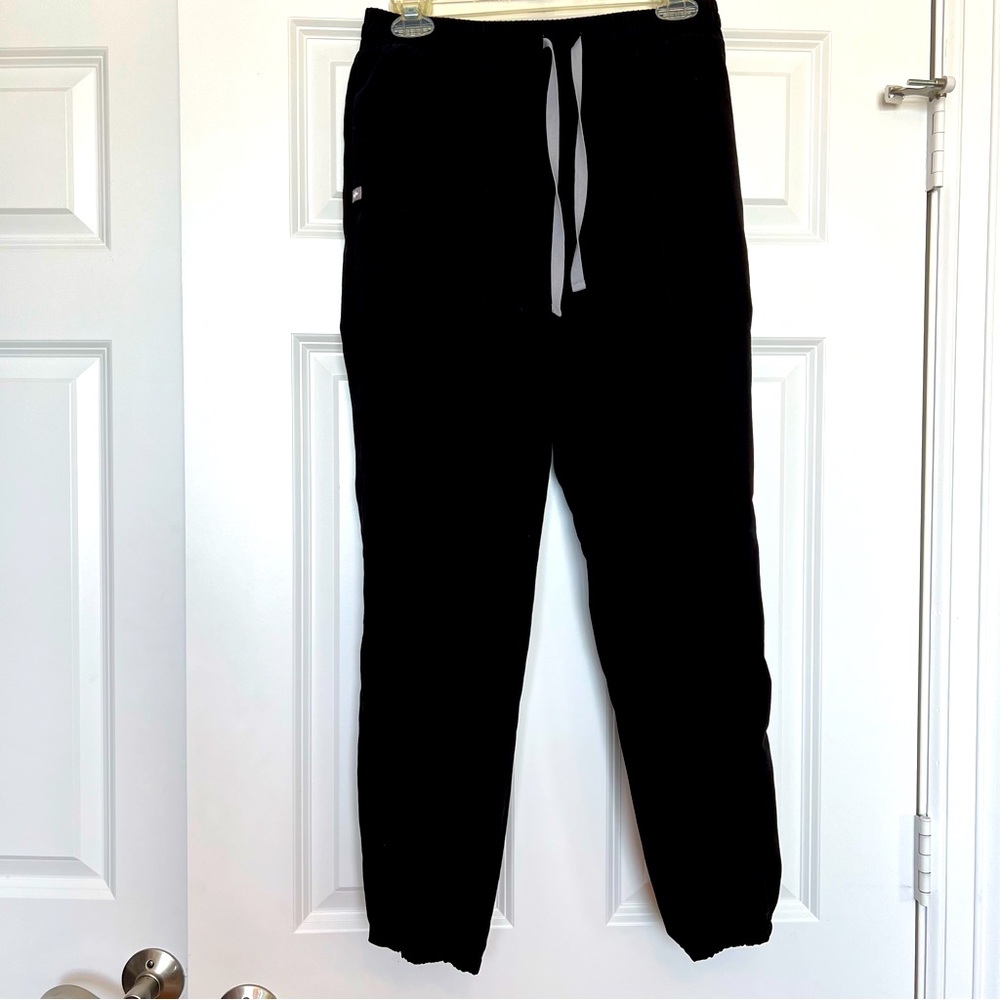 Figs Cedar - Pinktuck jogger scrub pants